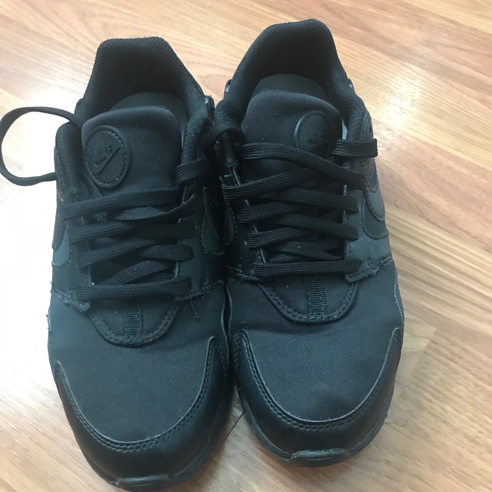 Black Nikes